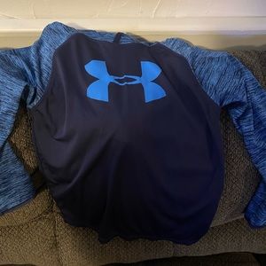 Size 7 under amour light weight hoodie